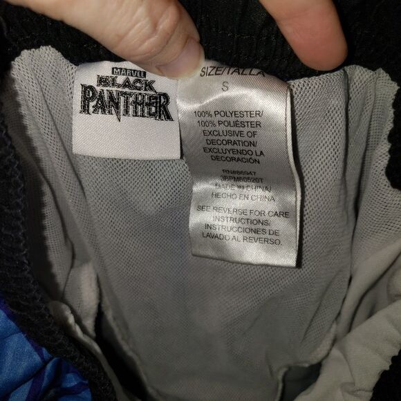 MARVEL BLACK PANTHER SWIM SHORTS SIZE SMALL - Picture 3 of 3